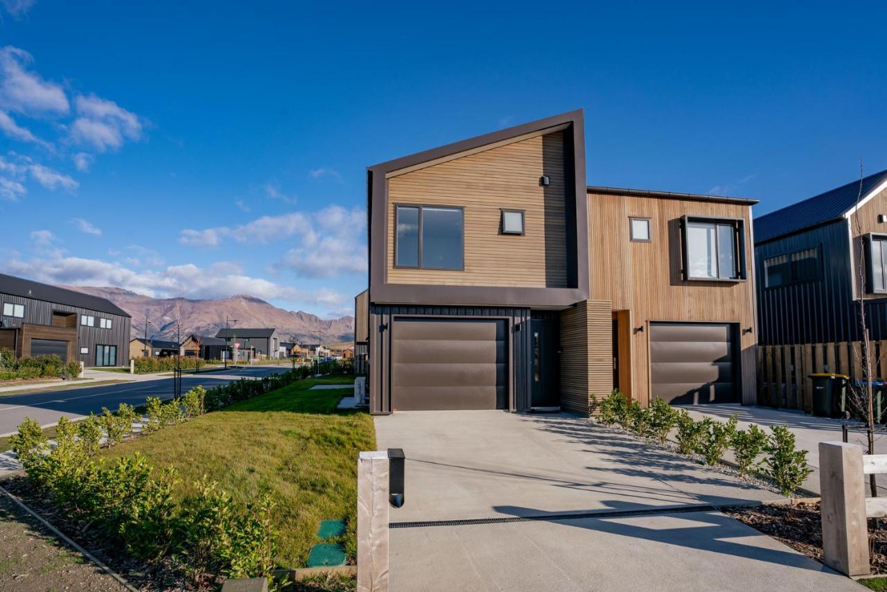 Wanaka Wonder - Wanaka Holiday Home Exterior photo
